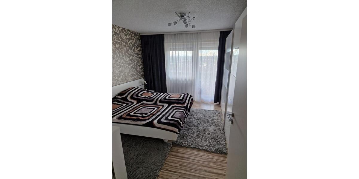 Etagenwohnung Villingen-Schwenningen Schwenningen - 4.5 Zimmer, 105 m&sup2;, 300.000&euro; | Angebot:27020633