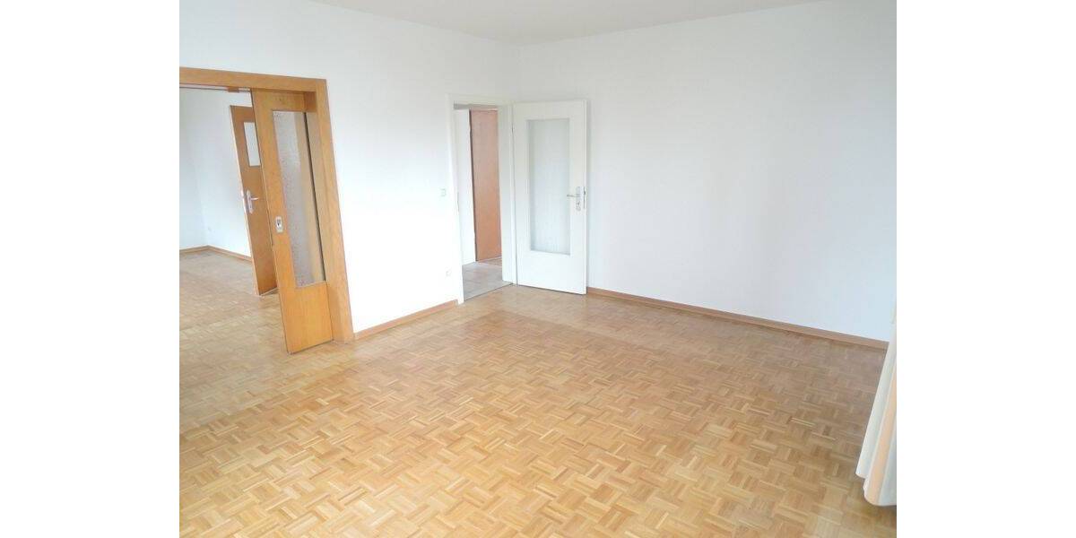Etagenwohnung Northeim - 4 Zimmer, 98 m&sup2;, 600&euro; | Angebot:26346953