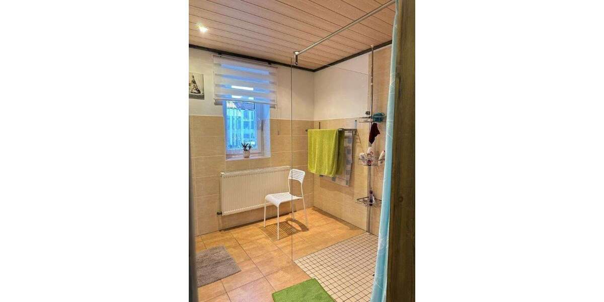 gepflegtes, freistehendes Ein- Zweifamilienhaus in ruhiger Lage von Peuschen zu verkaufen - Einfamilienhaus Peuschen | Angebot:20430380