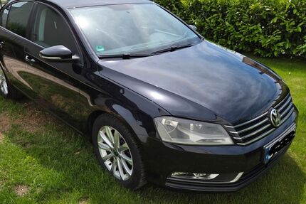 VW Passat 205.000 km 5.600 &euro; Bielefeld 33605