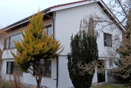 Haus Überlingen - 6 Zimmer, 215 m&sup2;, 2.800&euro; | Angebot:25281442