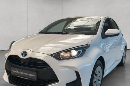 Toyota Yaris 20.300 km 18.450 € Stuttgart 70469
