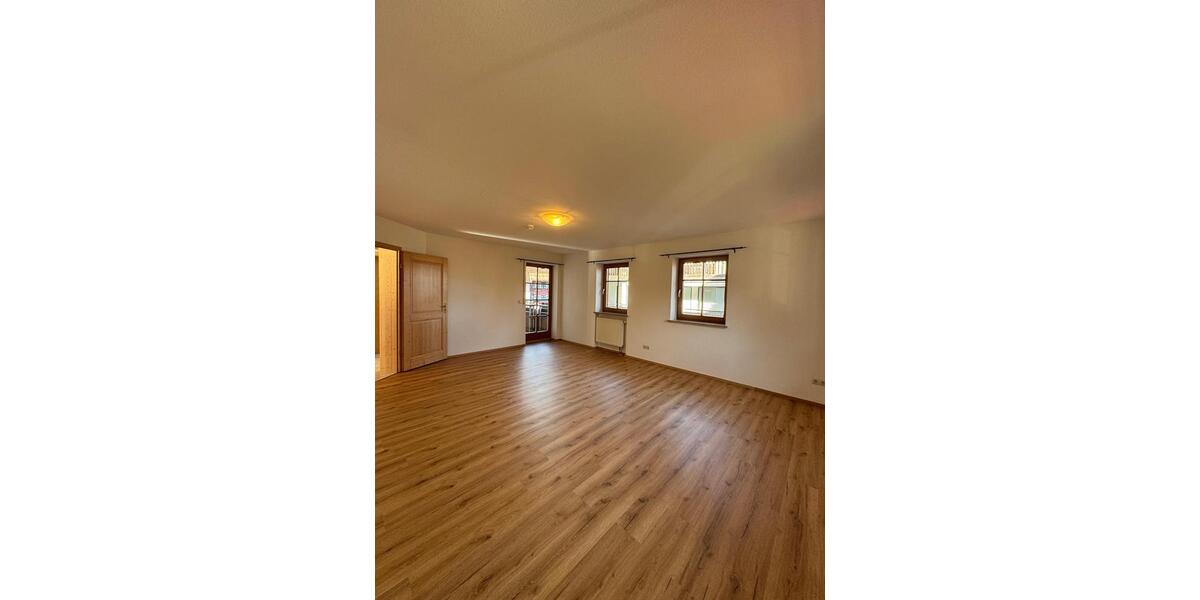 Hochparterre Oberstaufen - 3 Zimmer, 86 m&sup2;, 1.070&euro; | Angebot:26249096