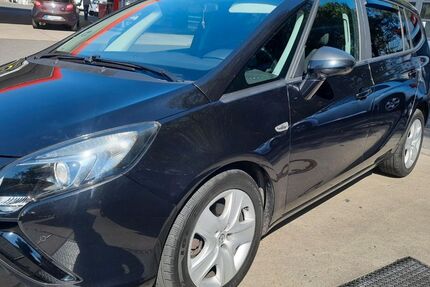 Opel Zafira Tourer 186.000 km 5.950 € Essen 45276