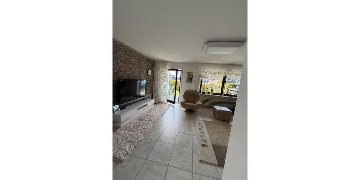 Reihenhaus Günzburg - 5 Zimmer, 140 m&sup2;, 1.500&euro; | Angebot:26062485