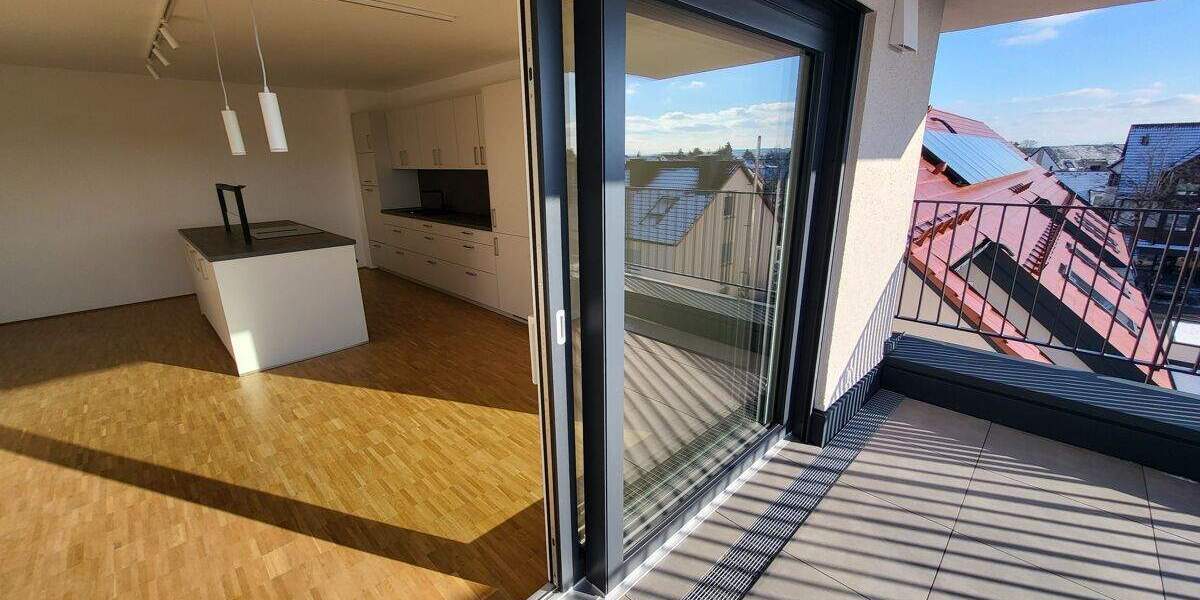 Etagenwohnung Neu-Ulm Burlafingen - 3 Zimmer, 137 m&sup2;, 1.935&euro; | Angebot:24807459