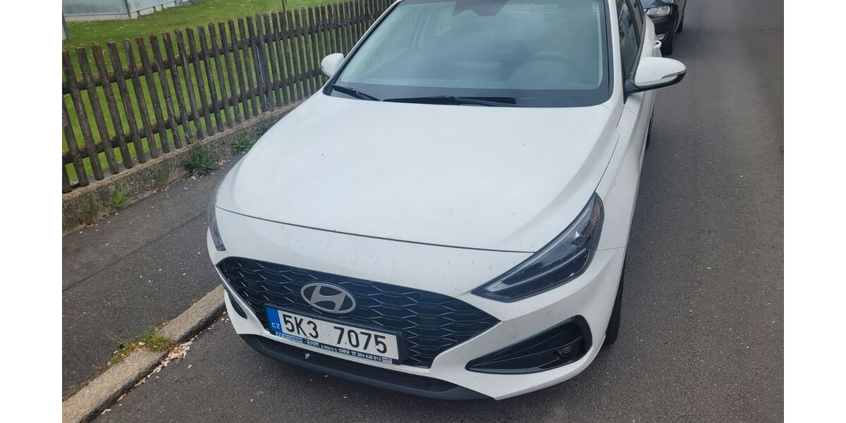 Hyundai i30 81.000 km 13.200 &euro; Mitterteich 95666
