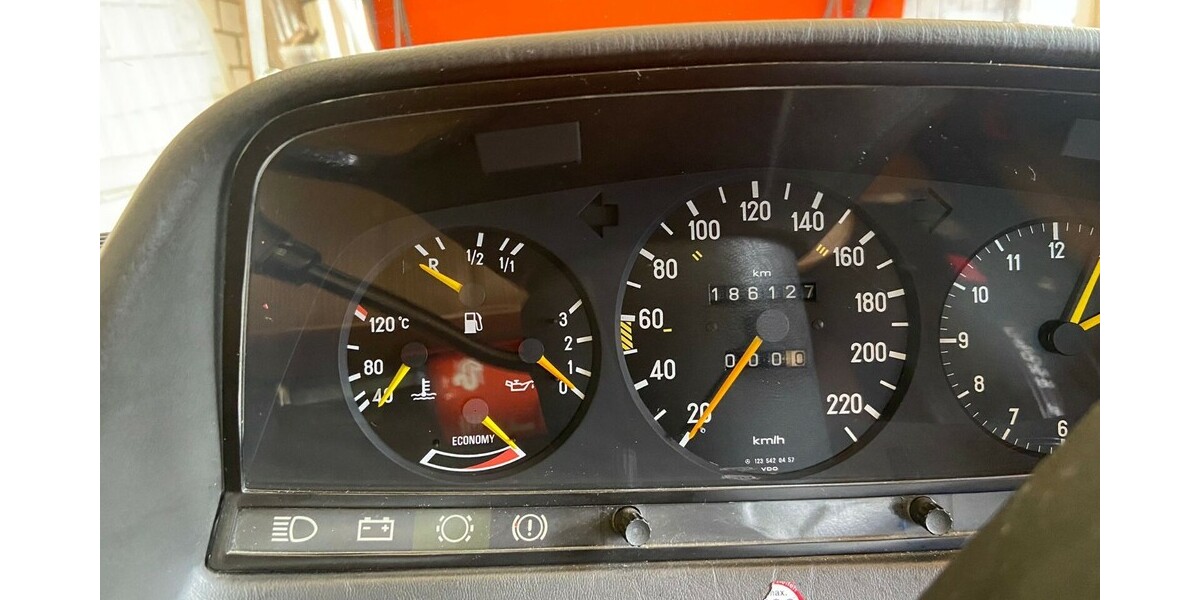 Mercedes-Benz E280 186.127 km 18.500 &euro; Hildesheim 31134