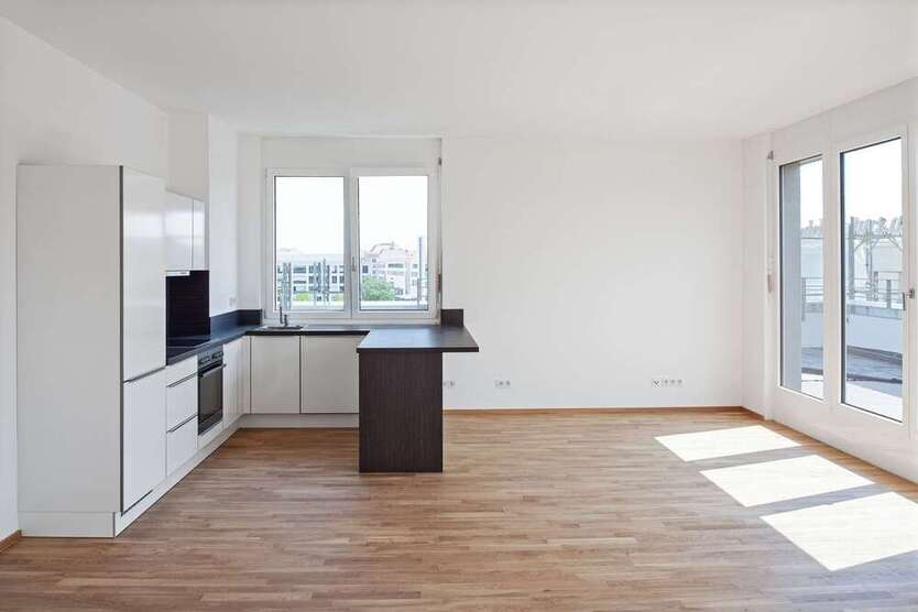 Wohnung zum Mieten in Dresden 2.360 € 155.71 m²