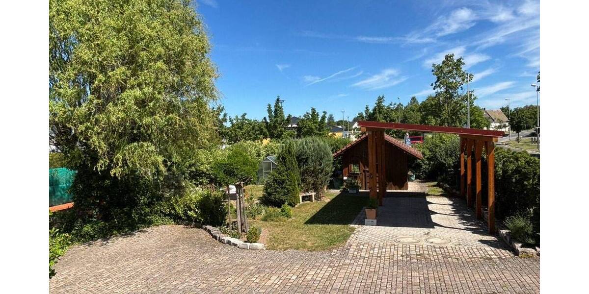 Mehrfamilienhaus, Wohnhaus Adelsdorf - 7 Zimmer, 176 m&sup2;, 611.000&euro; | Angebot:26807099