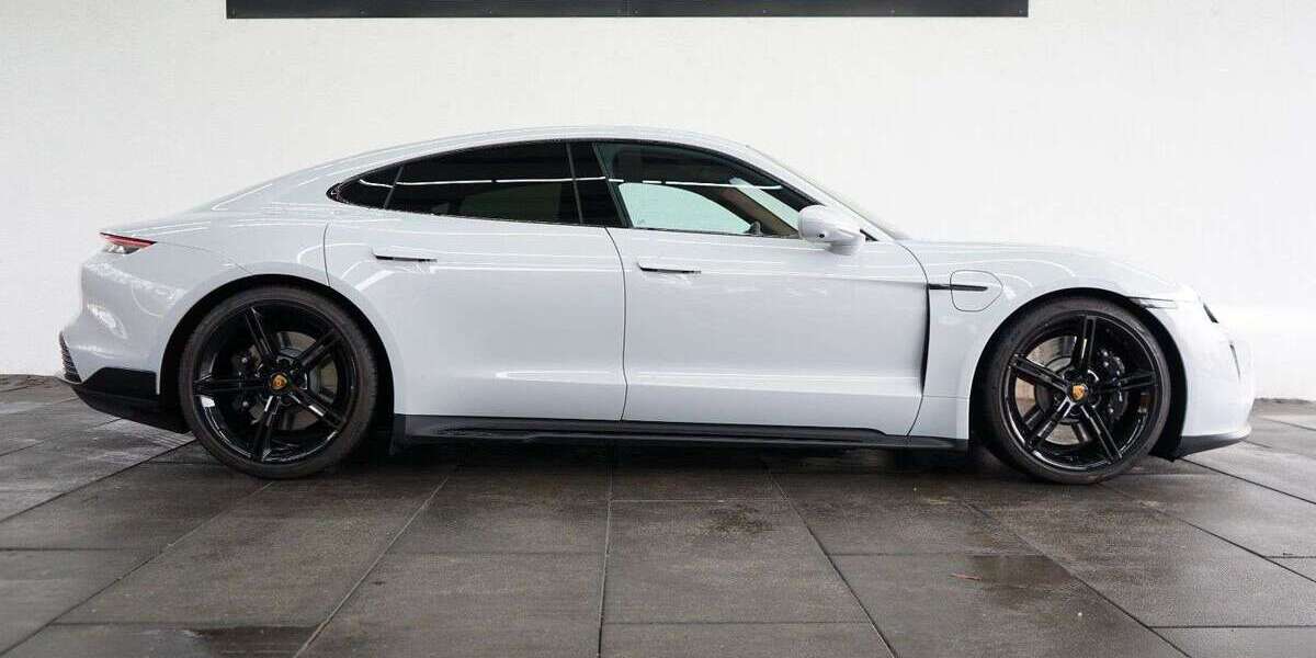 Porsche Taycan 25.400 km 77.880 &euro; Asslar 35614