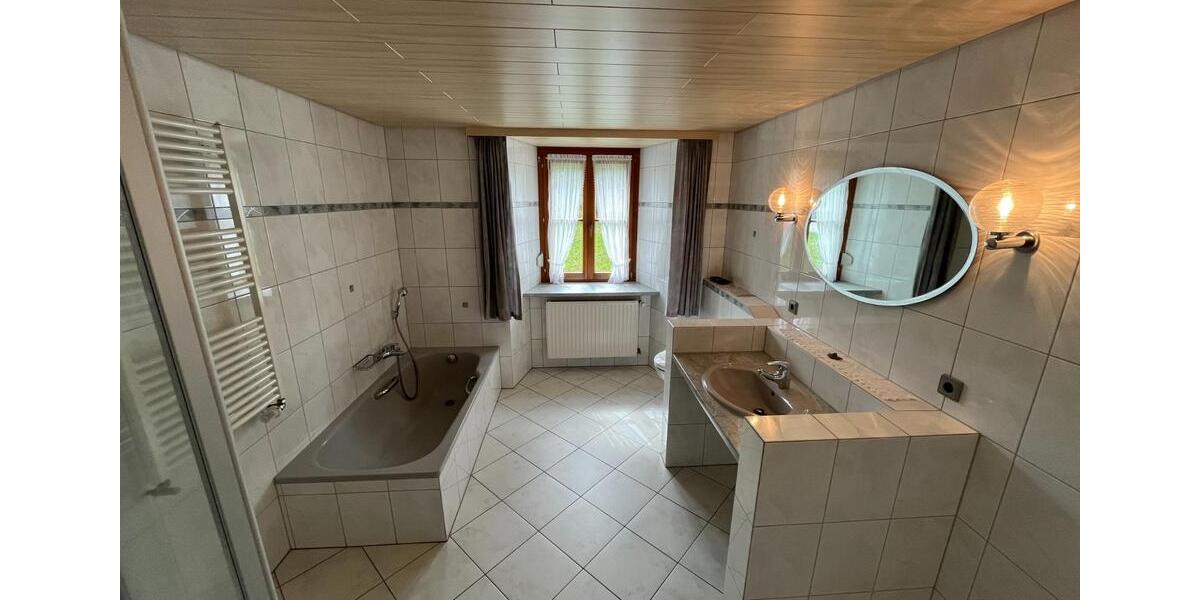 Bauernhaus, Landhaus Wutach - 8 Zimmer, 300 m&sup2;, 545.000&euro; | Angebot:22627426