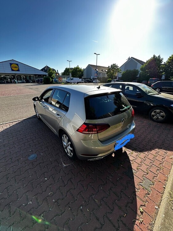 VW Golf 76.200 km 24.100 € Mannheim 68159