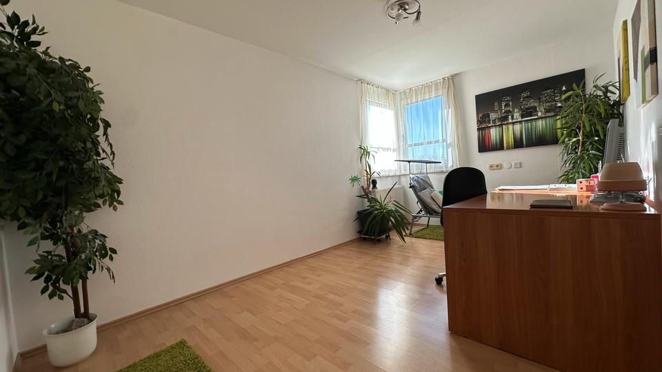 Etagenwohnung Crailsheim - 4 Zimmer, 105 m&sup2;, 1.050&euro; | Angebot:26517748