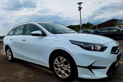 Kia ceed Sportswagon 125.000 km 12.500 &euro; Blankenfelde-Mahlow 15831
