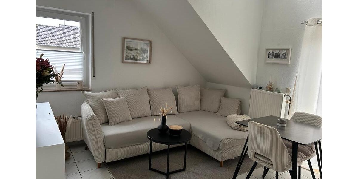 Dachgeschoßwohnung Hennef (Sieg) - 2 Zimmer, 50 m&sup2;, 675&euro; | Angebot:26271505