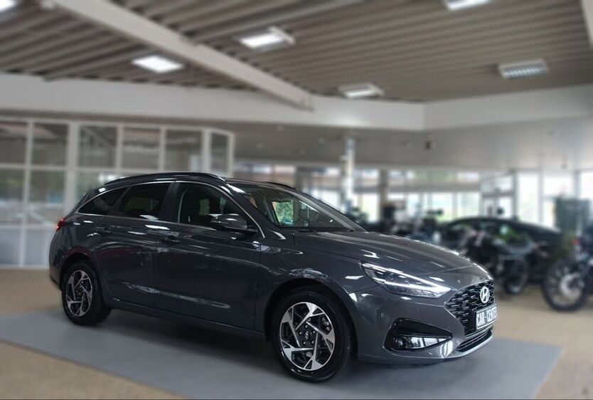 i30