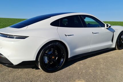 Porsche Taycan 126.000 km 52.999 € Neunkirchen-Seelscheid 53819
