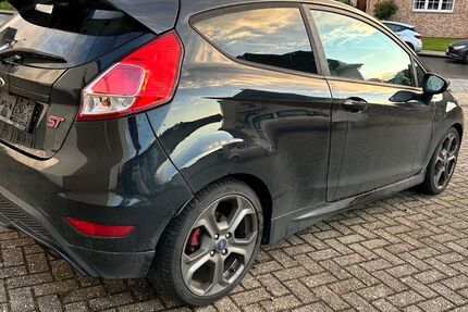 Ford Fiesta 178.000 km 6.490 &euro; Übach 52531