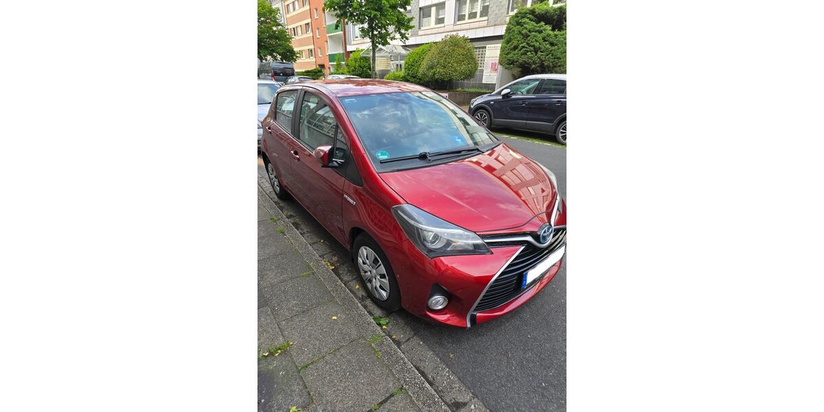 Toyota Yaris 127.413 km 9.600 &euro; Duisburg 47057