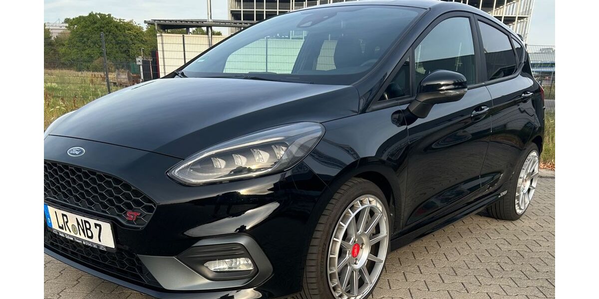 Ford Fiesta 73.000 km 16.900 &euro; Kippenheim 77971