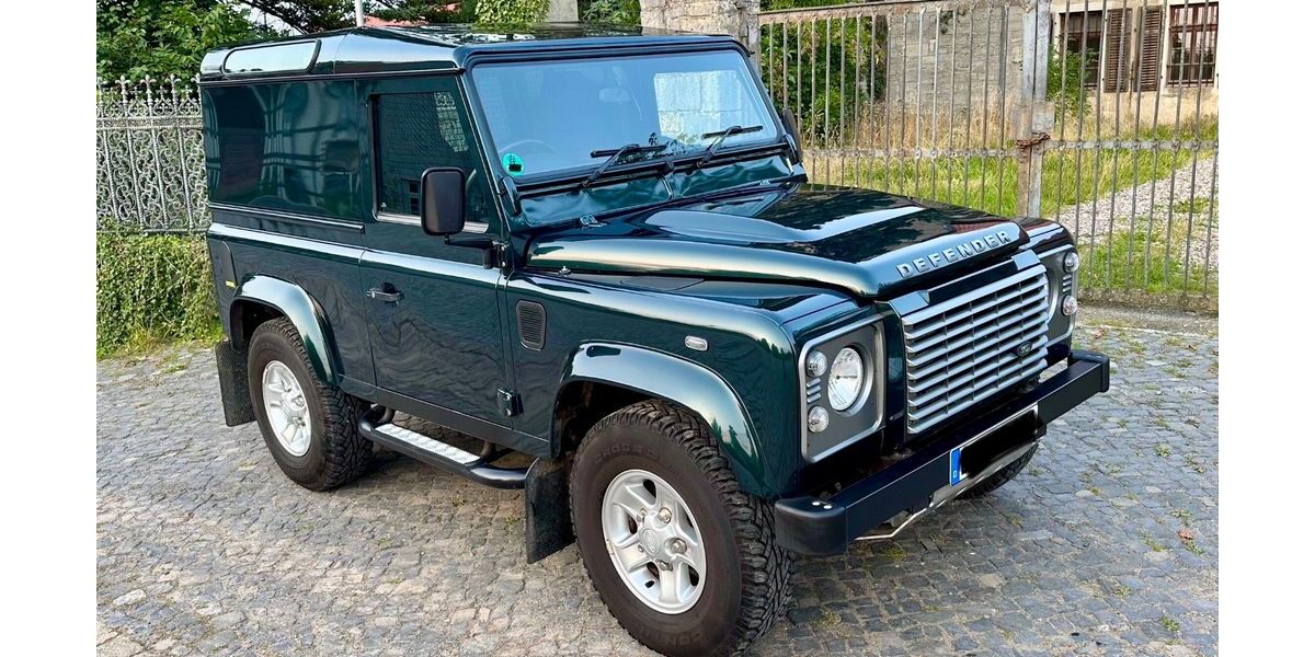 Land Rover Defender 52.800 km 45.900 &euro; Braunschweig 38106