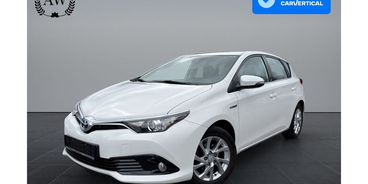 Toyota Auris 61.561 km 14.999 &euro; Oberndorf am Neckar 78727