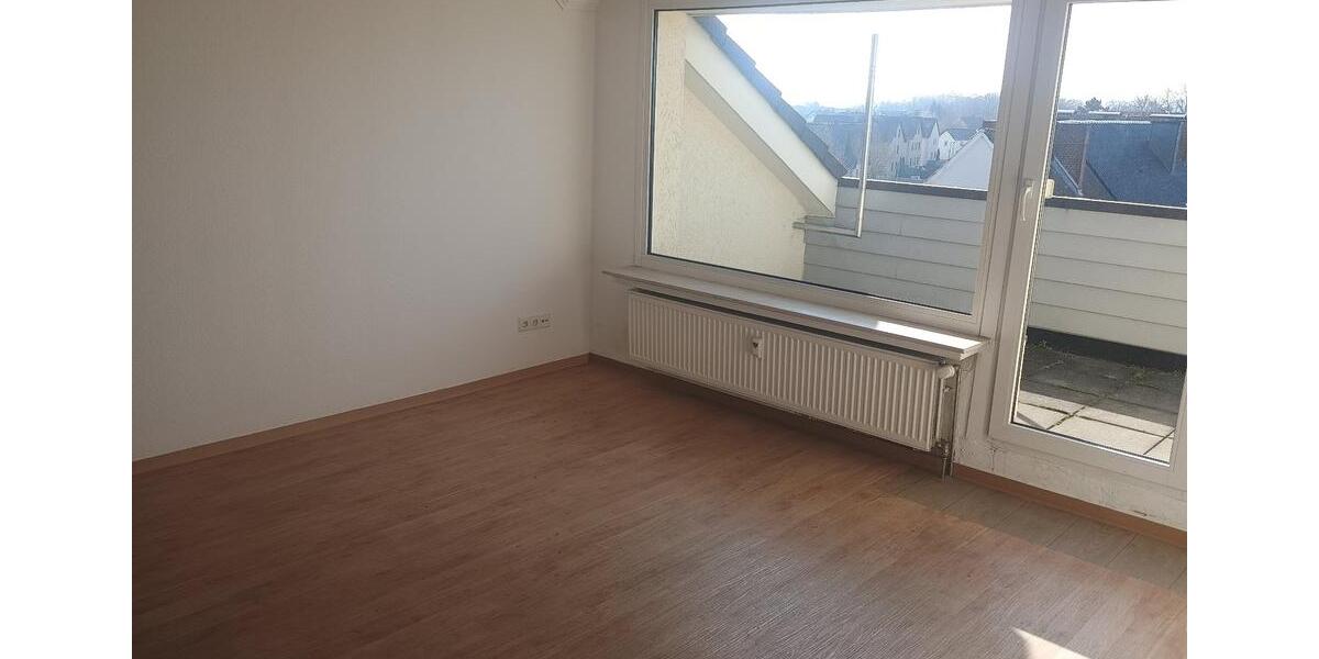 Dachgeschoßwohnung Bielefeld Heepen - 3 Zimmer, 73 m&sup2;, 471&euro; | Angebot:25511488