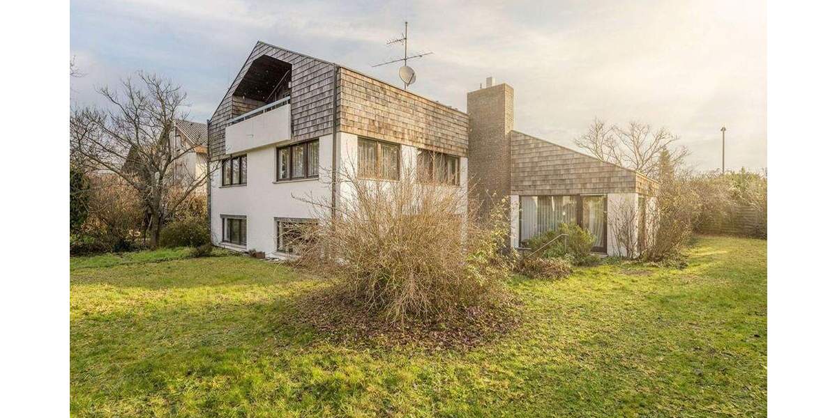 Einfamilienhaus mit Pool, Einliegerwohnung und weitläufigem Grundstück 7 zimmer