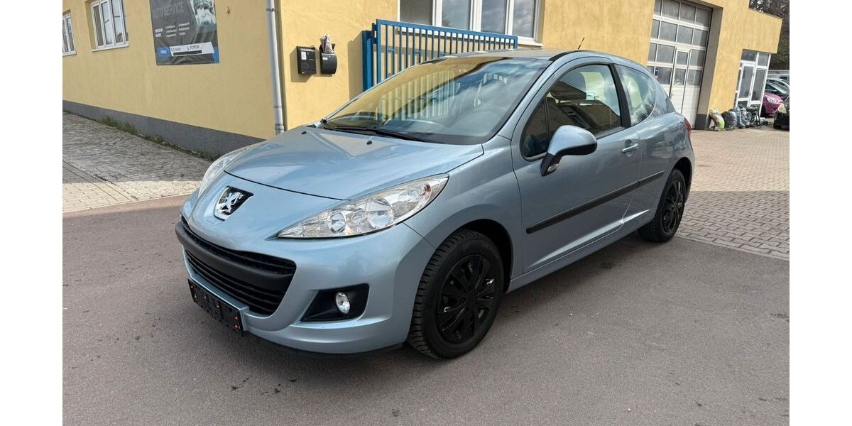 Peugeot 207 93.000 km 2.500 &euro; Merseburg 06217