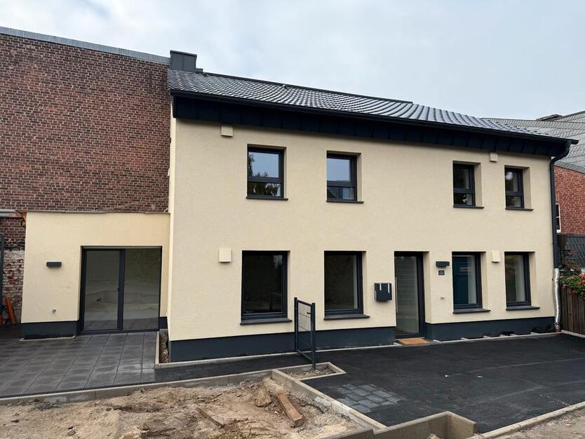 Erstbezug nach Kernsanierung Einfamilienhaus MG-Holt zimmer