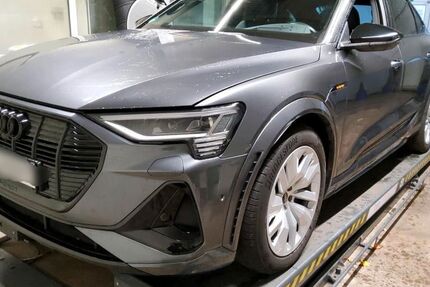 Audi e-tron 59.626 km 43.950 &euro; Salzgitter 38259