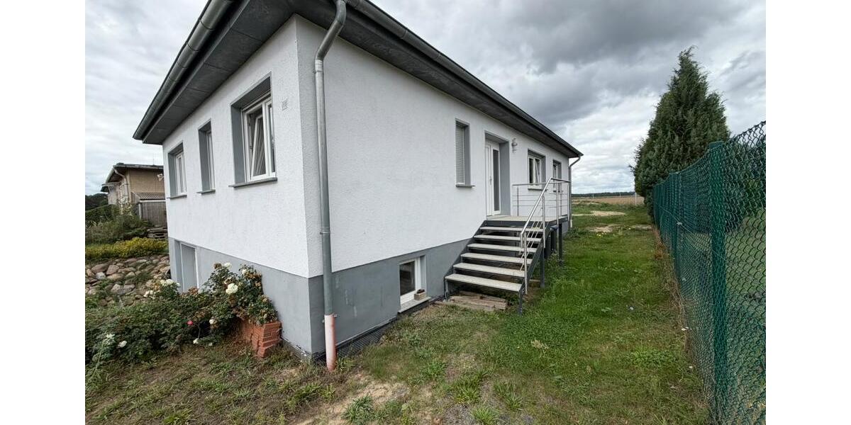 Bungalow Dessau-Roßlau Brambach - 4 Zimmer, 105 m&sup2;, 1.000&euro; | Angebot:27623942
