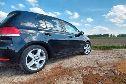 VW Golf 104.000 km 8.190 &euro; Schwendi 88477