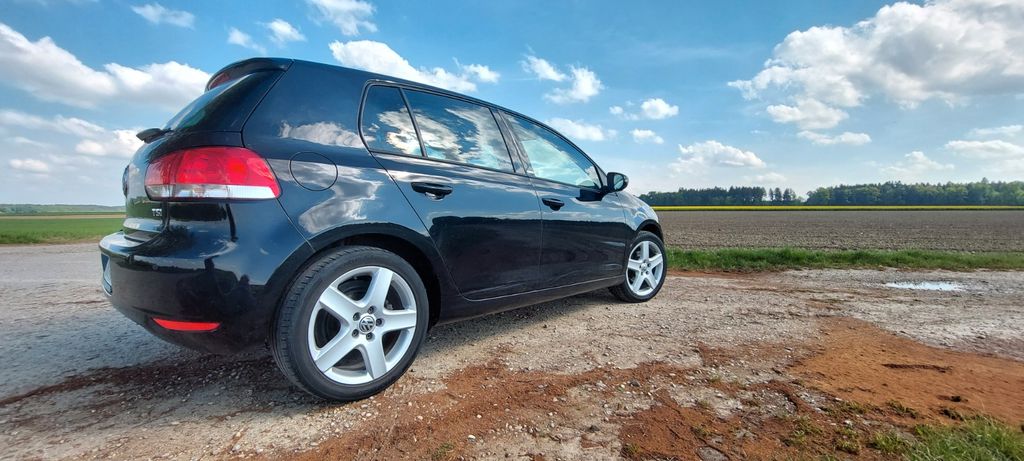 VW Golf 104.000 km 8.190 &euro; Schwendi 88477