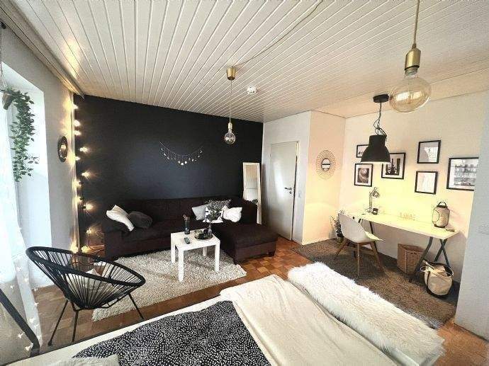 Kleines Apartment im Dachgeschoss mit sonniger Loggia in beliebter Wohnlage von Oldenburg nahe Weser-Ems-Halle 1 zimmer