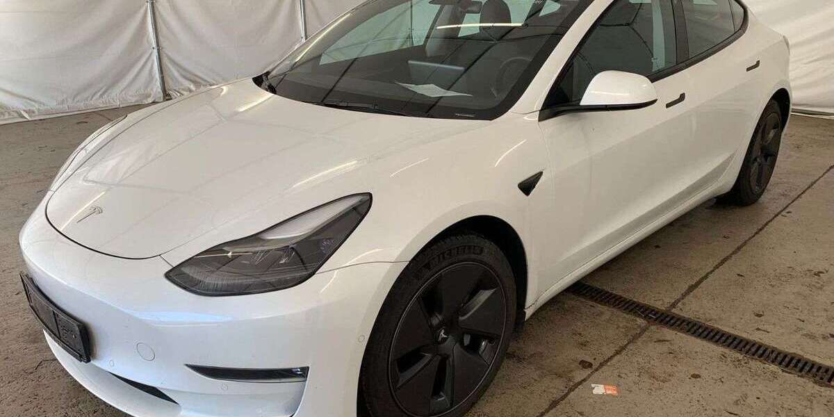 Tesla Model 3 45.278 km 26.950 &euro; Herges-Hallenberg 98587