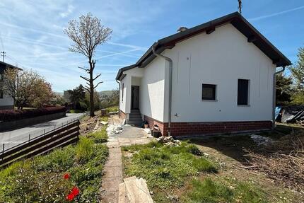 Haus Idstein - 3 Zimmer, 80 m&sup2;, 1.700&euro; | Angebot:26327925