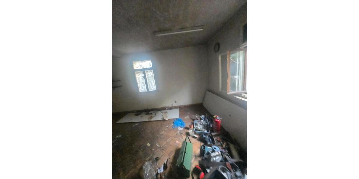 Einfamilienhaus Netzschkau - 5 Zimmer, 100 m&sup2;, 39.600&euro; | Angebot:27122742