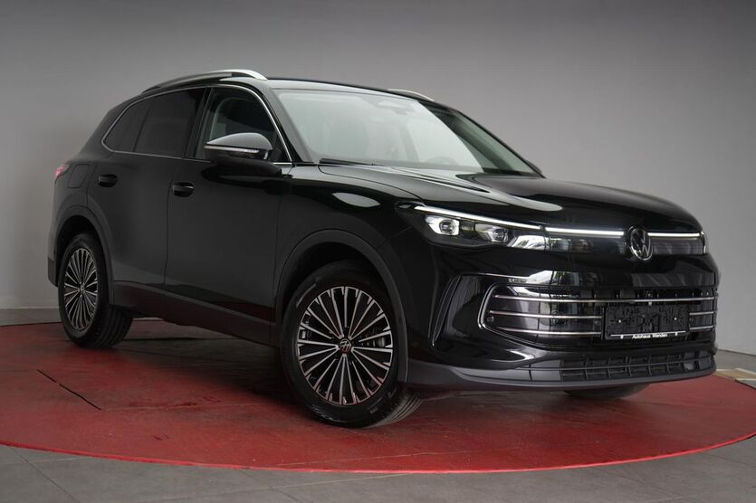 VW Tiguan 8.000 km 36.990 € Braunschweig 38110