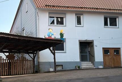 Haus Feldatal - 8 Zimmer, 280 m&sup2;, 1.290&euro; | Angebot:26604948
