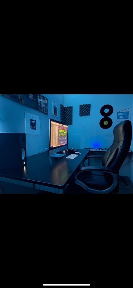 Hobbyraum Studio Musikstudio Proberaum Gesangsaufnahme Mancave Storage Lager Raum Fläche Atelier Halle Keller Männerhöhle Möbellager Tonstudio Musikproduktion Filmproduktion Abteil