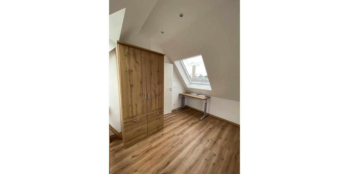 Maisonettenwohnung Düsseldorf Stadtbezirk 8 - 5 Zimmer, 95 m&sup2;, 2.800&euro; | Angebot:24600357