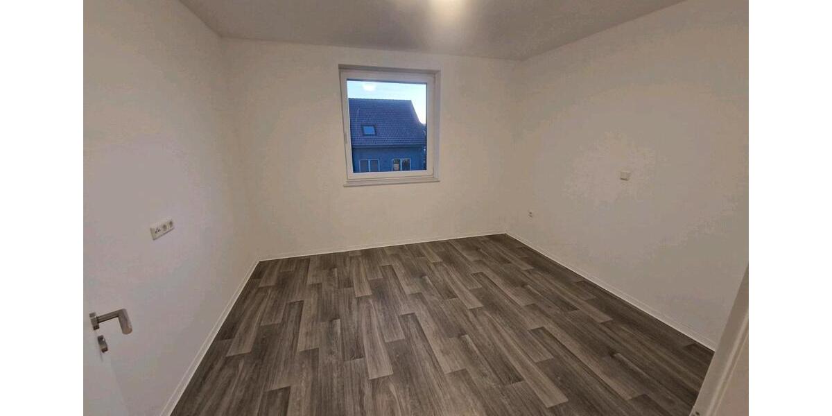 Etagenwohnung Ilsede Adenstedt - 3 Zimmer, 75 m&sup2;, 900&euro; | Angebot:26331429