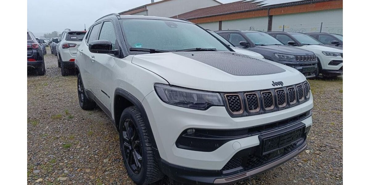 Jeep Compass 43.285 km 21.450 &euro; Friedewald 36289