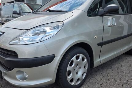 Peugeot 1007 76.277 km 3.999 &euro; Neuwied 56566