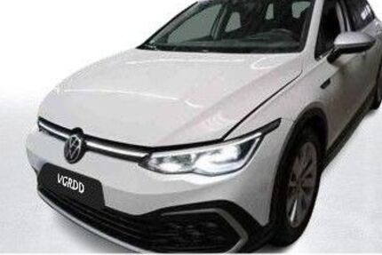 VW Golf 32.152 km 26.890 &euro; Dresden 01067