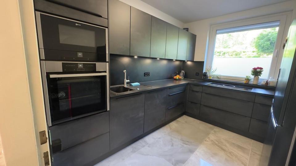 Stilvoll sanierte 3-Zimmer-Wohnung mit Balkon und Stellplatz – 10