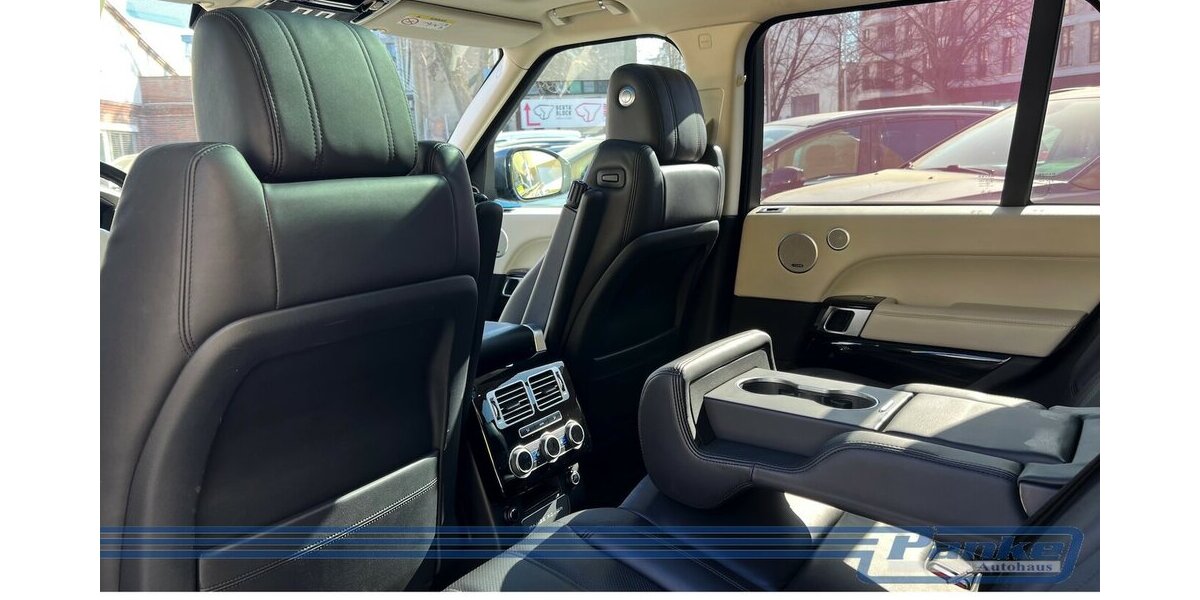 Land Rover Range Rover Vogue 4.4*Pano*LuftF*AHK*SoftC*ACC* 191.145 km 27.990 &euro; Berlin 13187