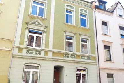 GEMÜTLICHE DACHGESCHOSSWOHNUG IN STADTNAHER LAGE 1 zimmer